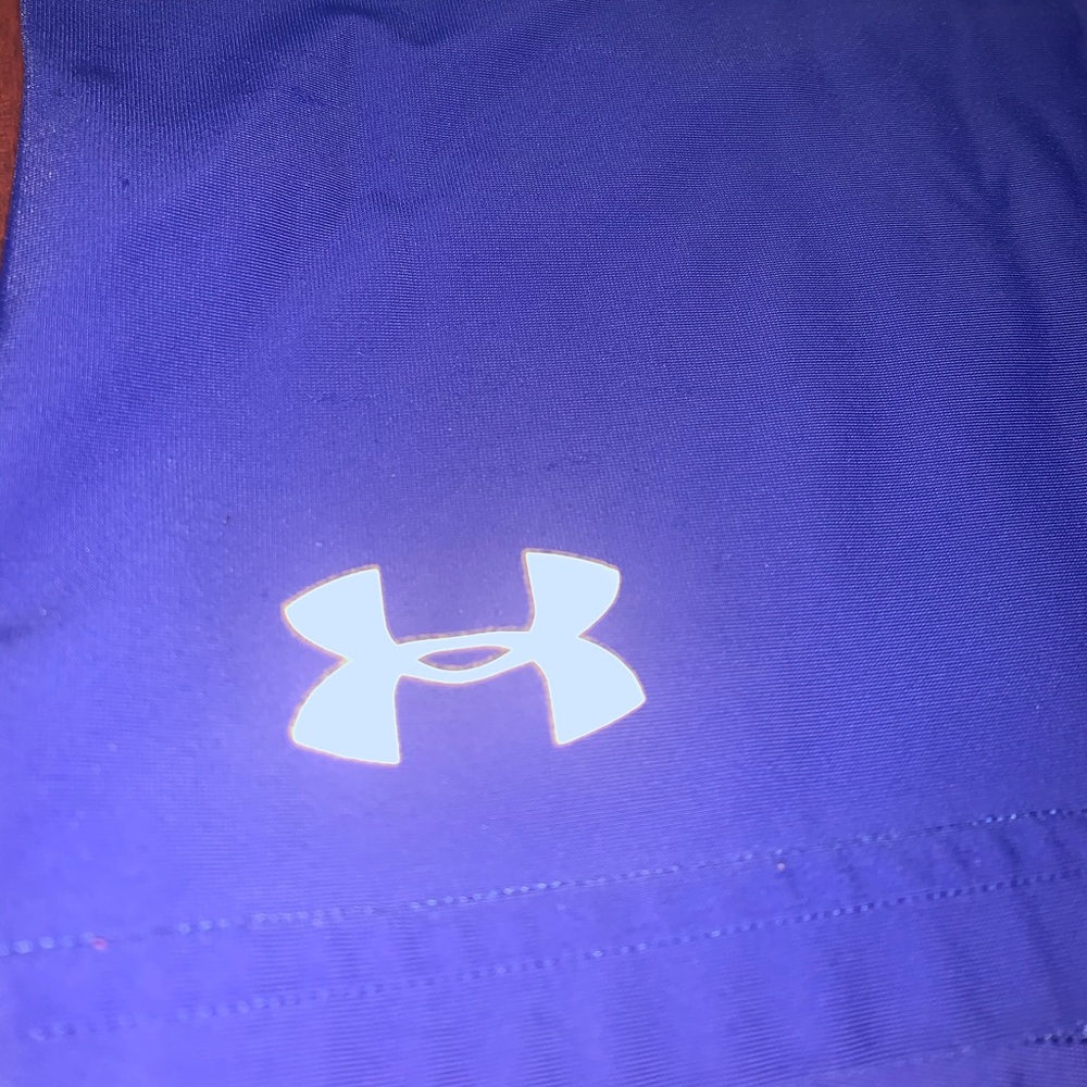 Under Armour Compression Shorts - Picture 3 of 4